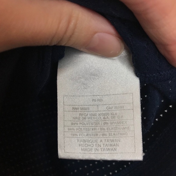 Nike Navy Women Vneck Tank Top Size Medium - Picture 6 of 10